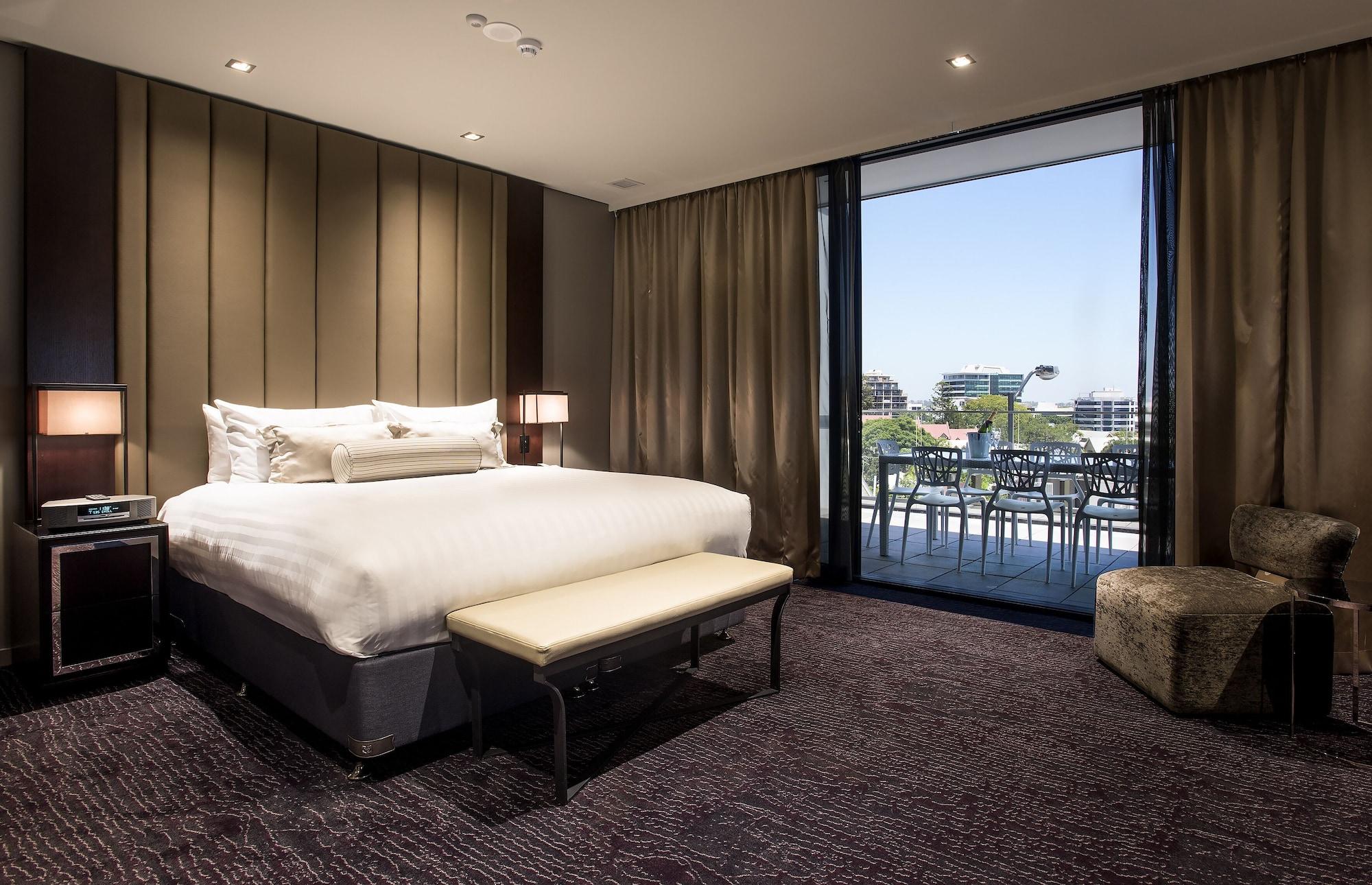 The Beetson Hotel Brisbane Exterior foto A bedroom at the hotel